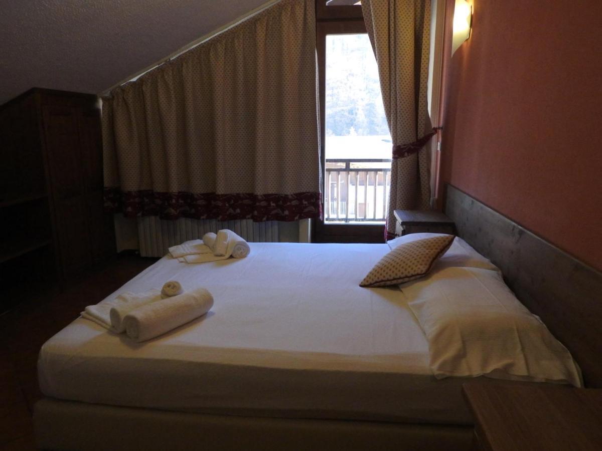 Hotel Sciatori เซสตรีเอ ภายนอก รูปภาพ